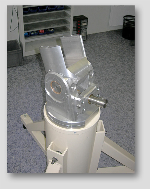 Axis instruments - montage de la base de la monture F60a.