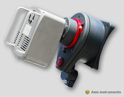 Axis instruments : installation d'une caméra STL11000 et du correcteur Wynne Astrooptik 3 pouces (non visible) sur le porte-oculaires micrométrique 3 pouces. Motorisation avec le Robofocus.