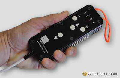 Axis instruments : Axifocus-CC,  le boîtier de contrôle de mise au point pour moteur continu